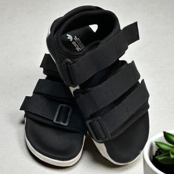 Adidas Originals Black Strap Sandals – Unisex Casual Sport Slides - Picture 2 of 8